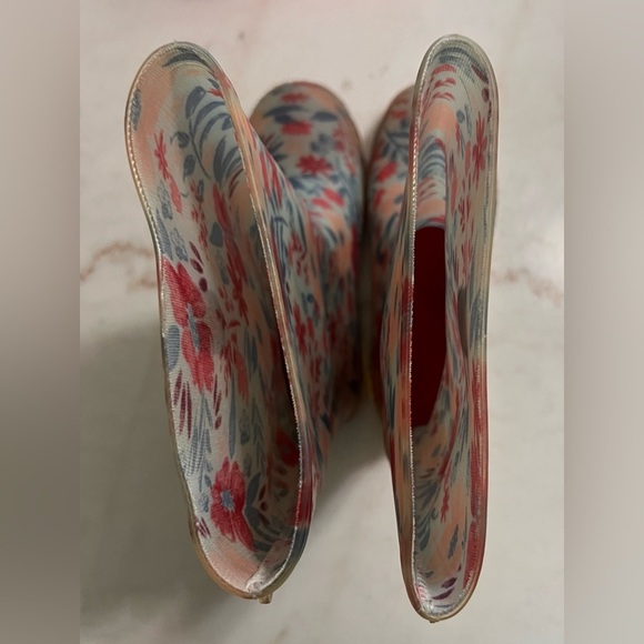 Matilda Jane Girls Size 5 Floral Rain Boots with Matching Packing Bag - Picture 11 of 13